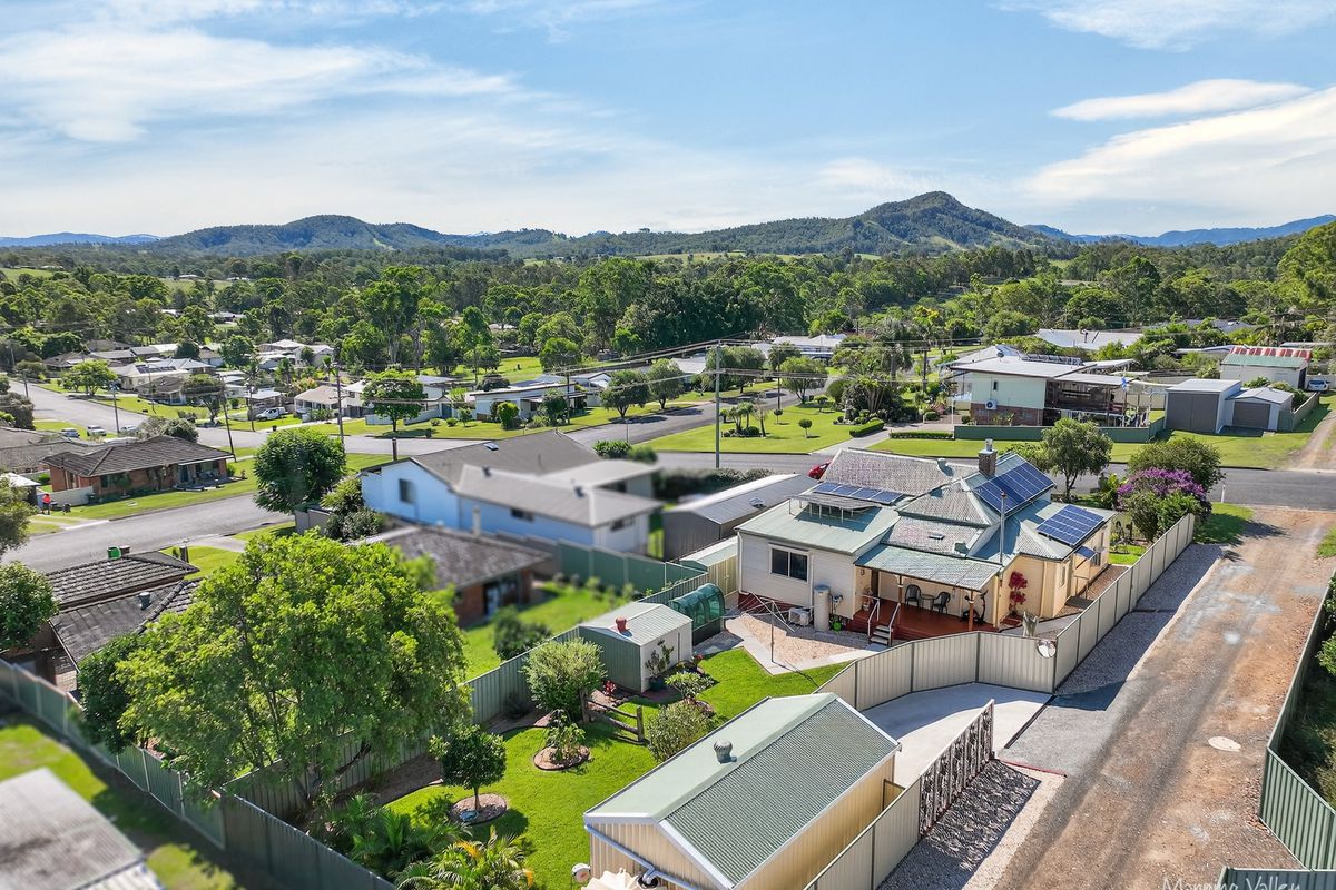 16 Flett Street, Wingham