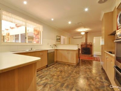 10 Charmere Place, Dubbo