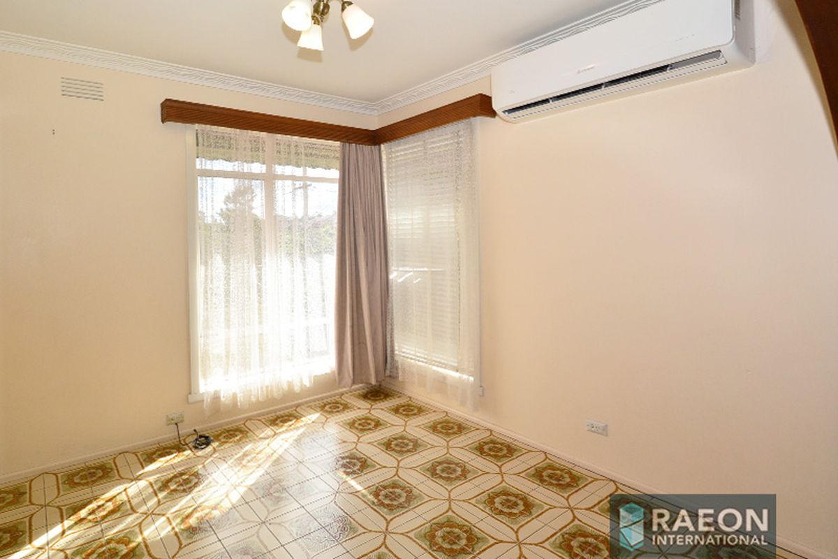 28 Lincoln Drive, Bulleen