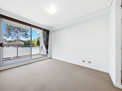 A108 / 6 Ave Of Oceania, Newington