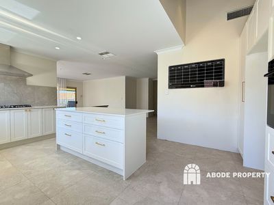 12 Catalpa Crescent, South Lake