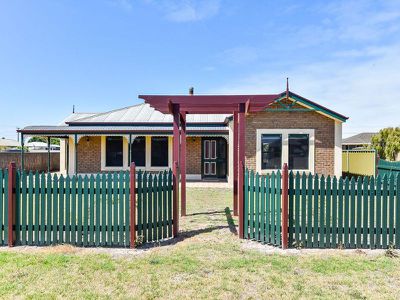 1 Varcoe Street, Beachport