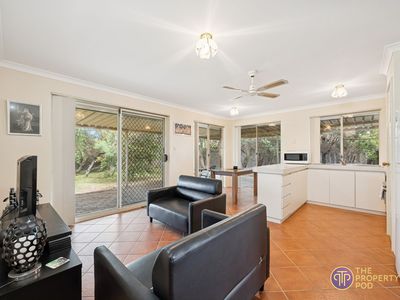 2 Wallaby Place, Brookdale