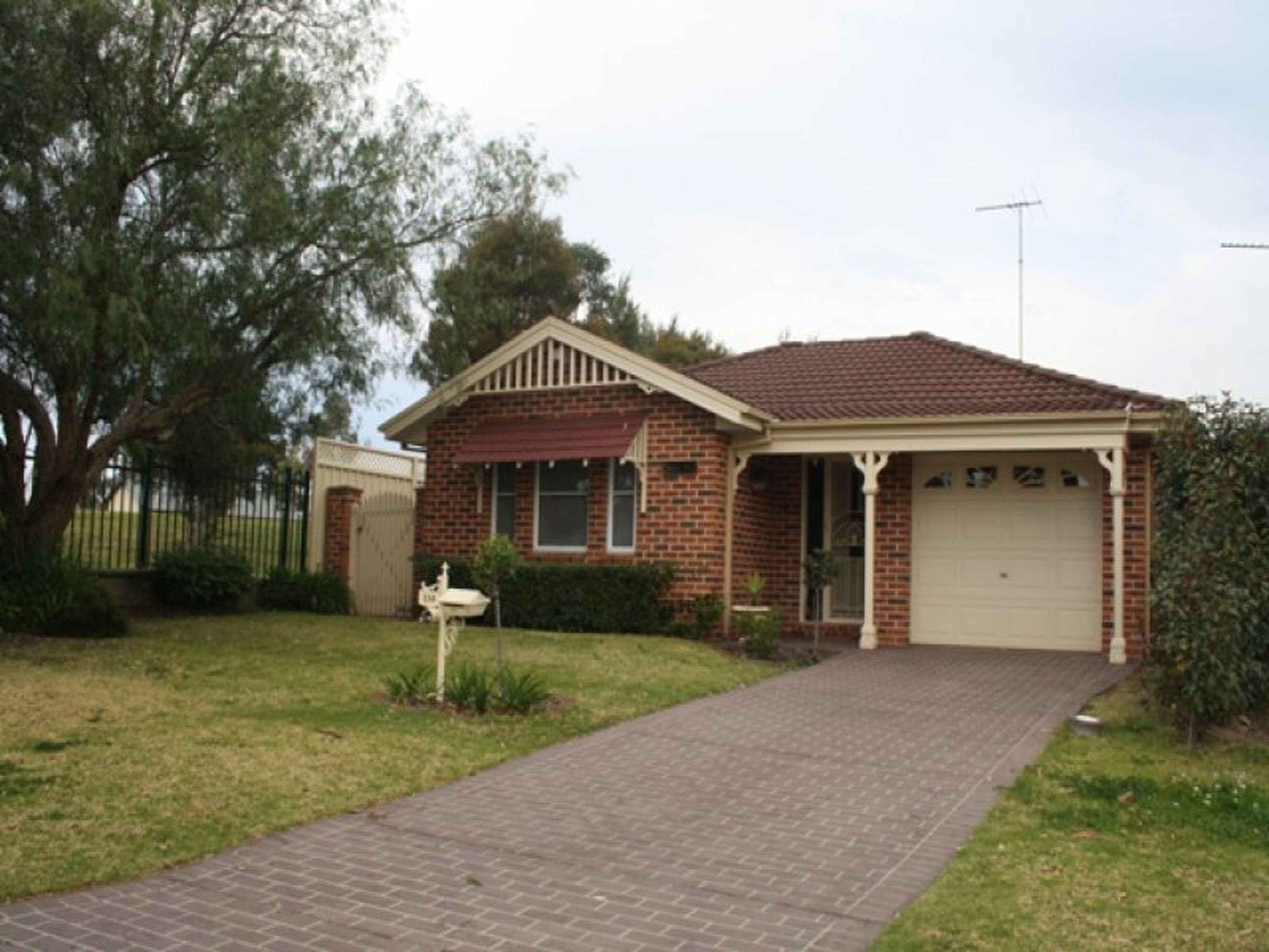 116 Garswood Road, GLENMORE PARK