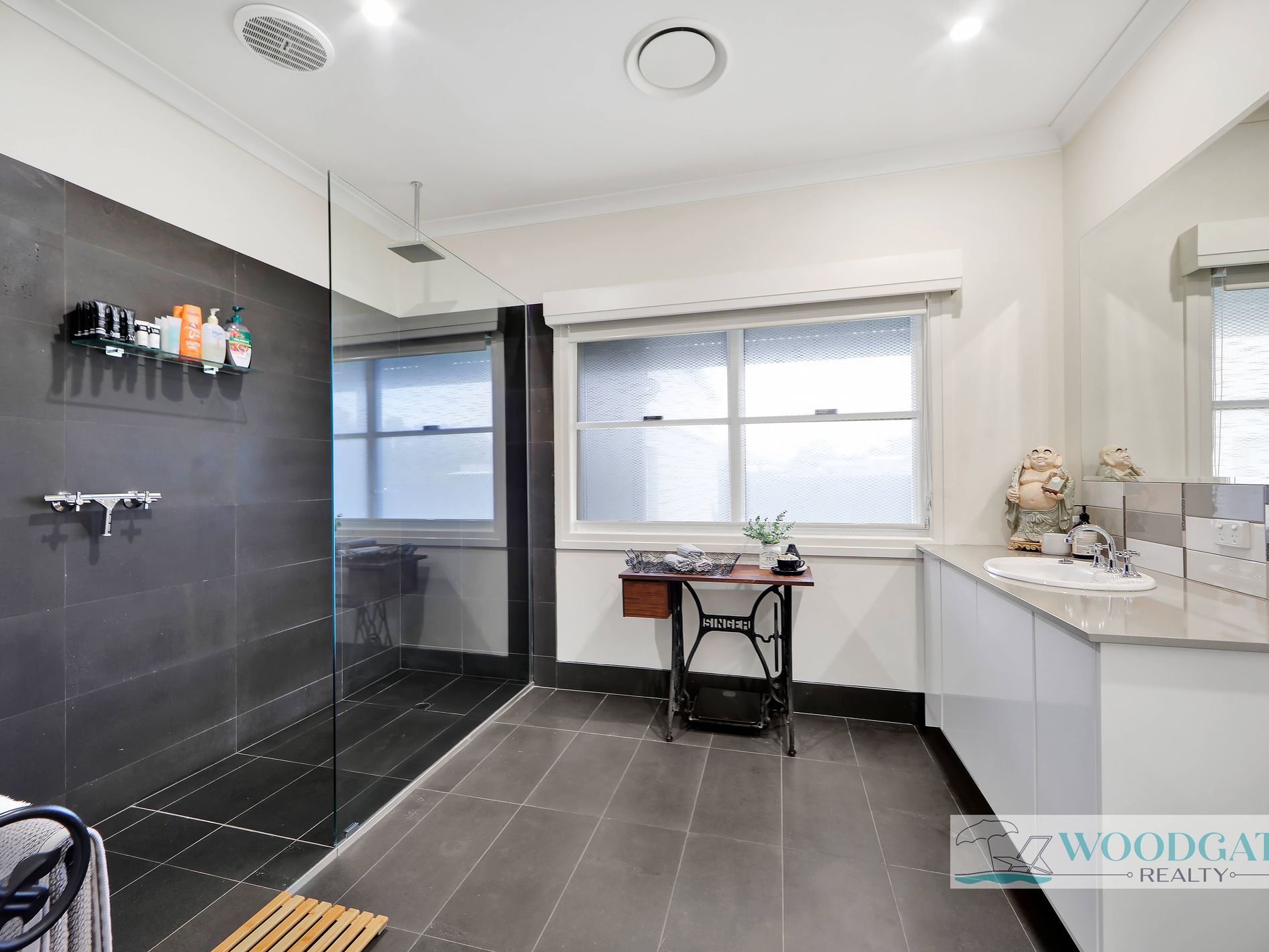 8 WALLUM STREET, Woodgate