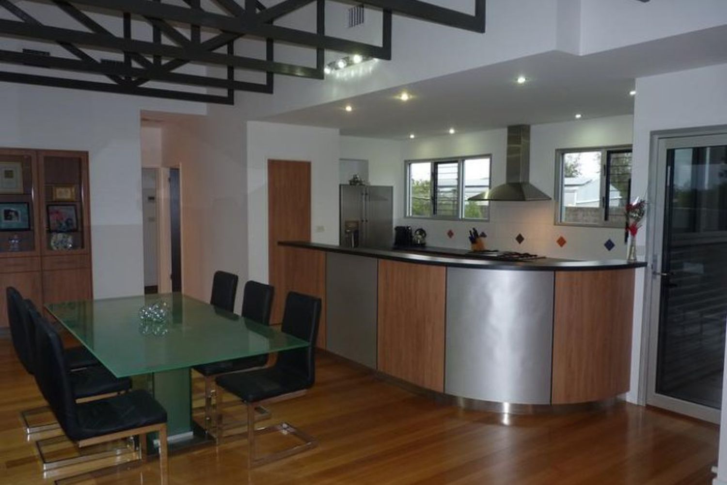 14 Velthuis Drive, Horsham