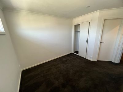 10 Mingay Close, Truganina