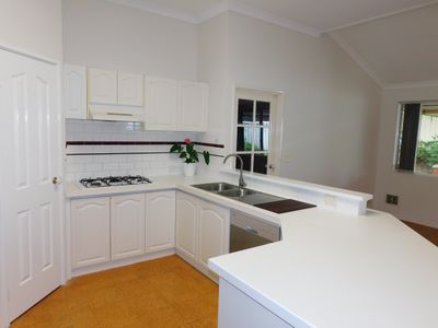 6 Abbotswood Drive, Landsdale