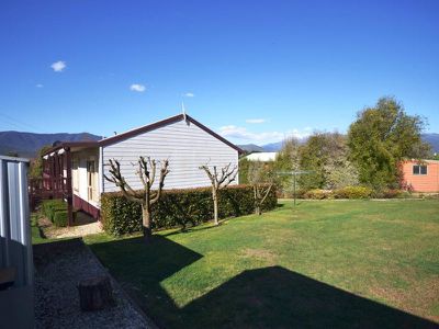 6 Ronald Street , Tawonga