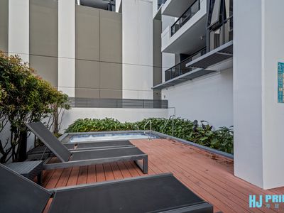 21 / 2729 Gold Coast Highway, Broadbeach