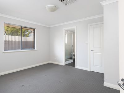 346B Piccadilly Street, West Lamington