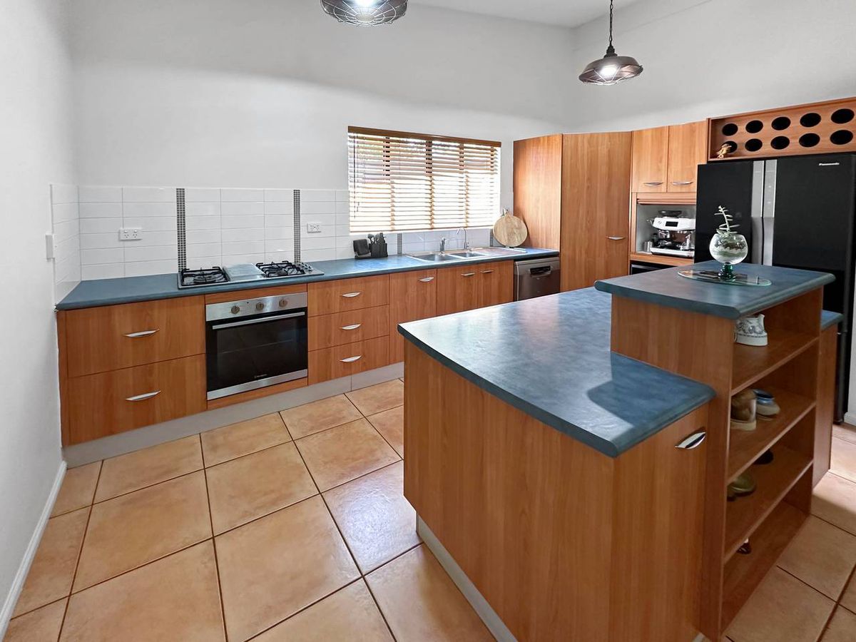 87 Loder Street, Atherton
