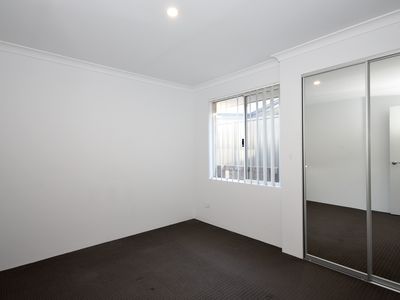 7 Klondyke Street, Piara Waters