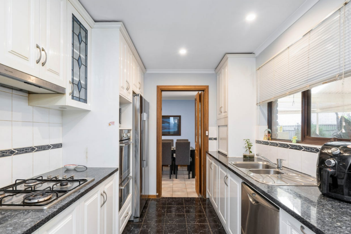 25 Parkinson Avenue, Dernancourt