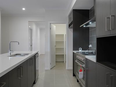 104 Buckingham Boulevard, Strathtulloh
