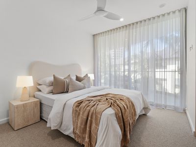 302 / 949 Gold Coast Highway, Palm Beach