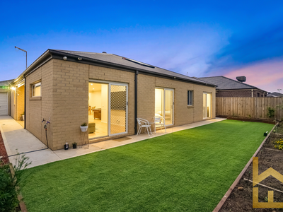 13 Tangerine Road, Manor Lakes