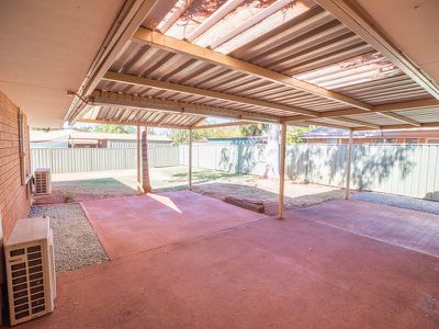 50 Giles Avenue, Newman