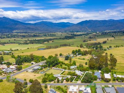 17 Hores Lane, Tawonga