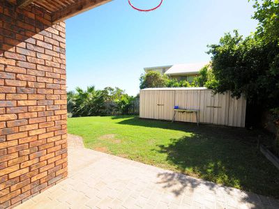11 FAYE AVENUE, Scarness