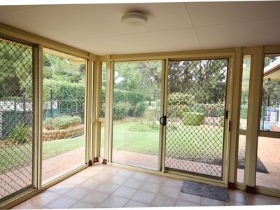 16 Hillcrest Place, Dubbo