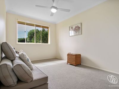 42 Mummaga Lake Drive, Dalmeny