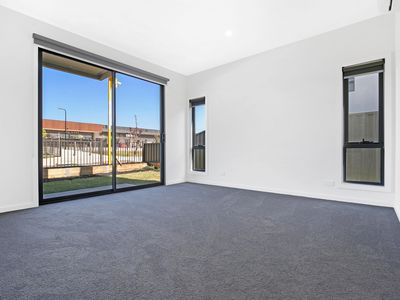 19 Glisten Way, Craigieburn