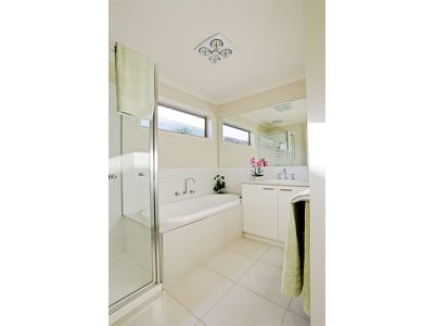 3 Lakeside Dr, Nagambie