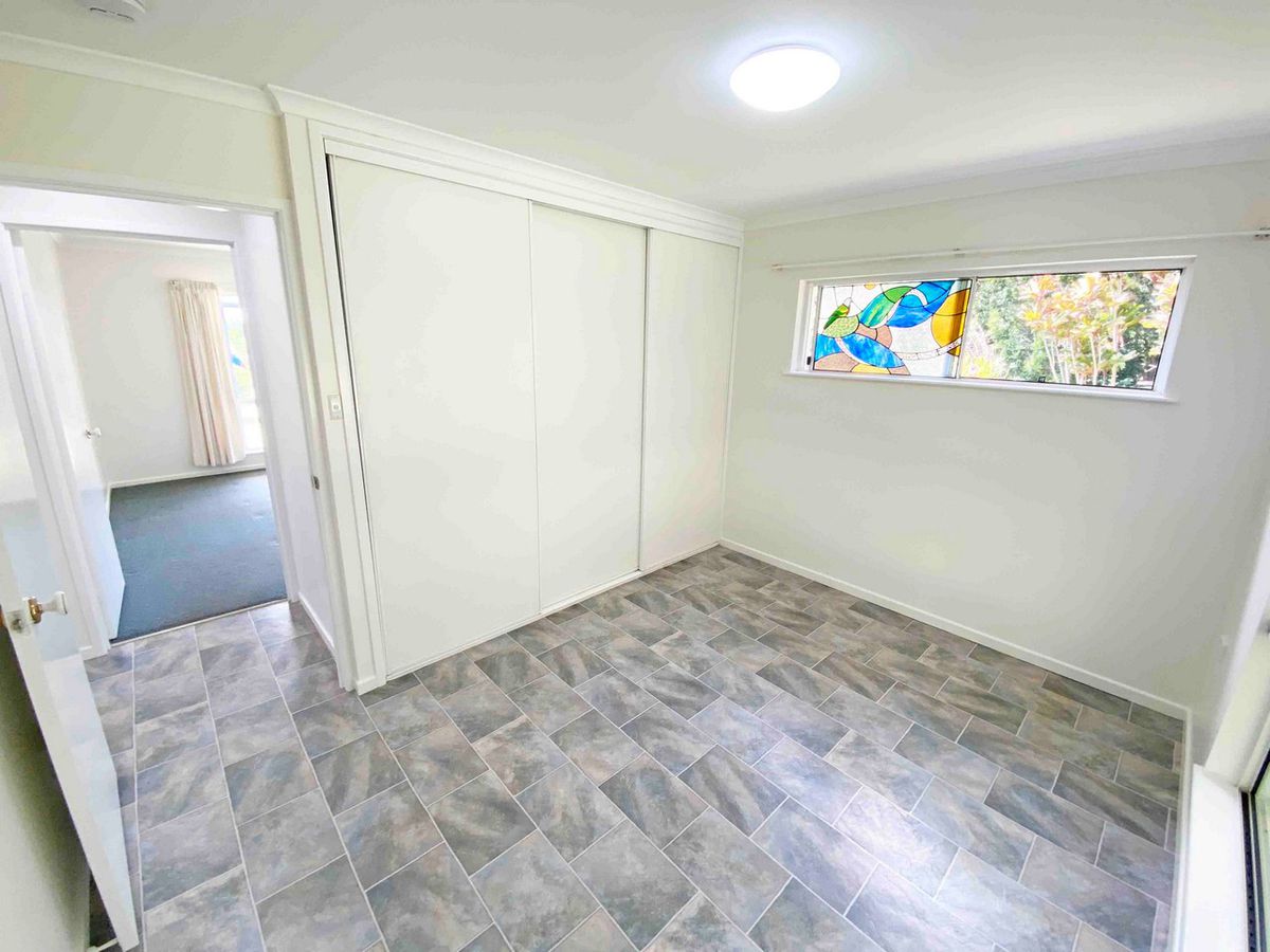 22 Panoramic Drive, Atherton