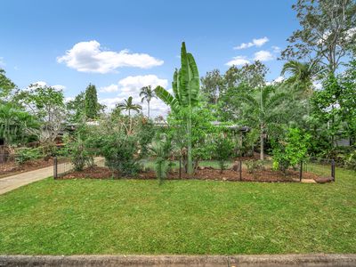 8 Mimosa Street, Holloways Beach