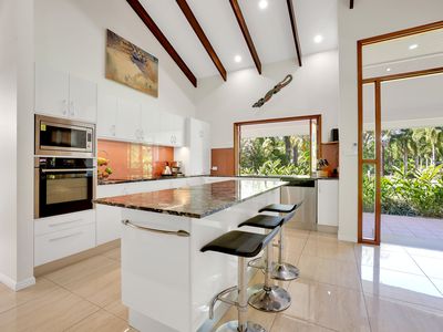 97-99 James Cook Drive, Kewarra Beach