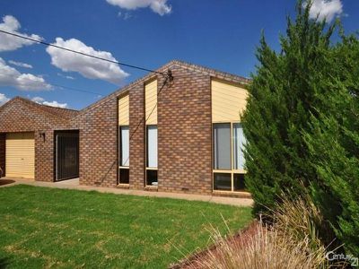 4 Villiers Avenue, Dubbo