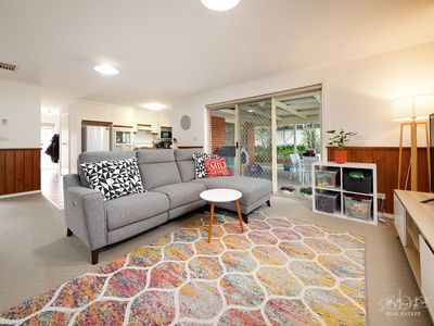 2 LODDON COURT, Wodonga