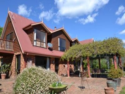 101 Glenbourn Drive , Tawonga South