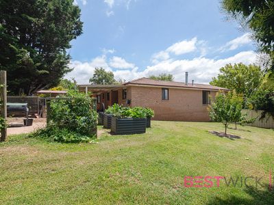 7 Stanfield Close, Blayney