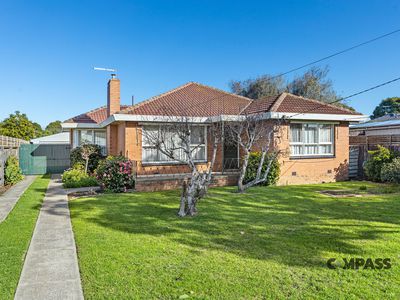 6 ILUKA COURT, Altona