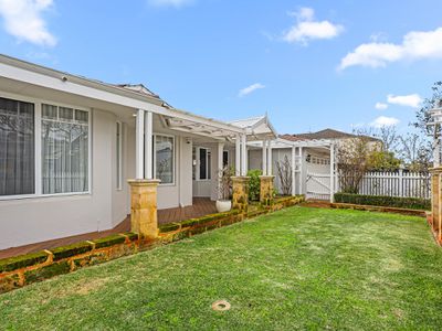 15 Ten Seldam Circle, Winthrop