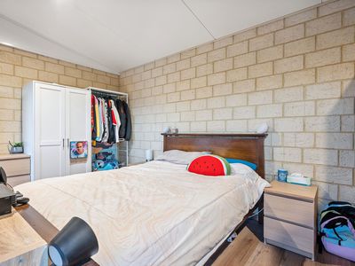 19 Lombadina Parade, Secret Harbour