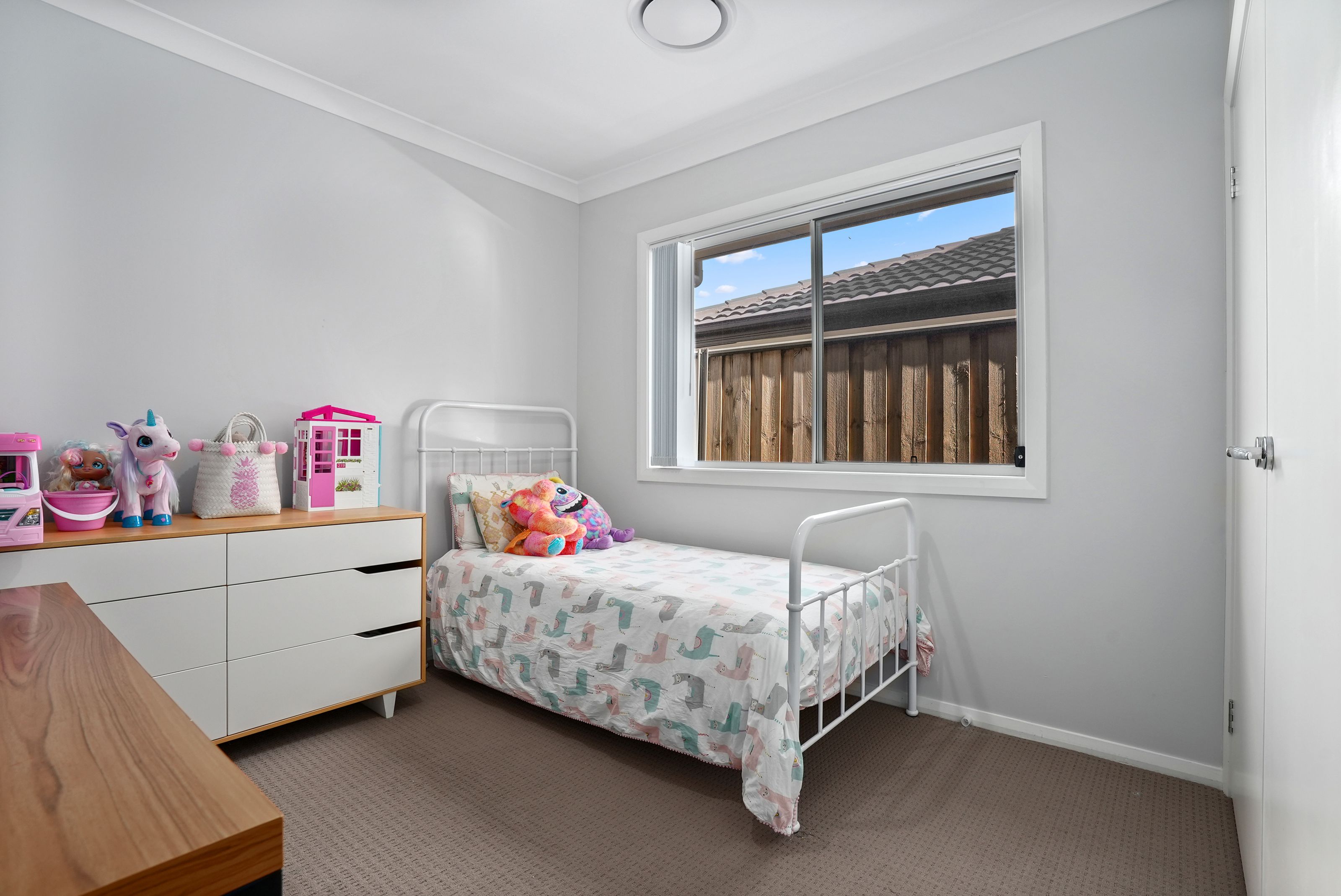 16 Redhaven Street, CADDENS
