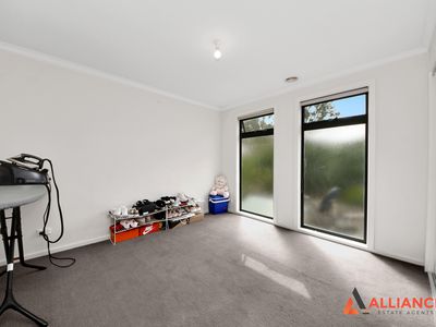 7 / 213-215 Camp Road, Broadmeadows