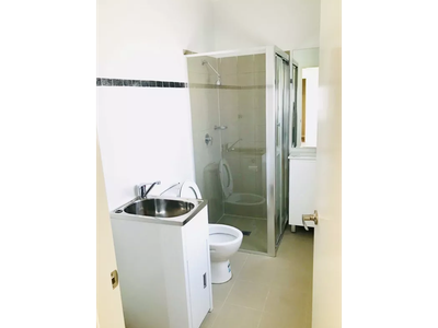 1A Jonah Street, Stanhope Gardens