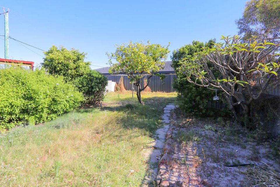 2 / 95 Rae Road , Safety Bay