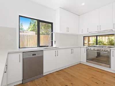 2 / 34 Peter Street, Box Hill North