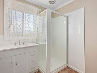 11 Mylan Crescent, Shorewell Park