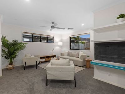 6 Lachlan Drive, Wakerley