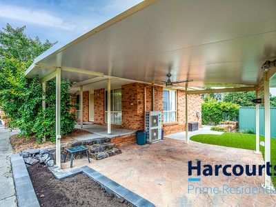 1 / 2 Merri Place, Conder