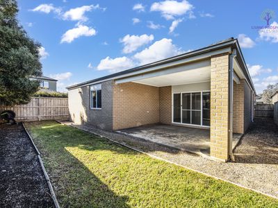 4 Yaleri Rise, Werribee