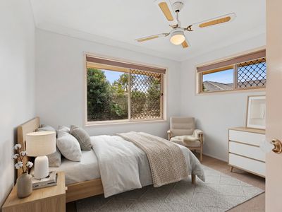 62 Amanda St, Wynnum West
