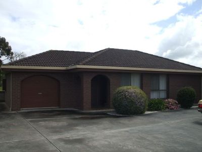 1 / 7 Boandik Terrace, Mount Gambier