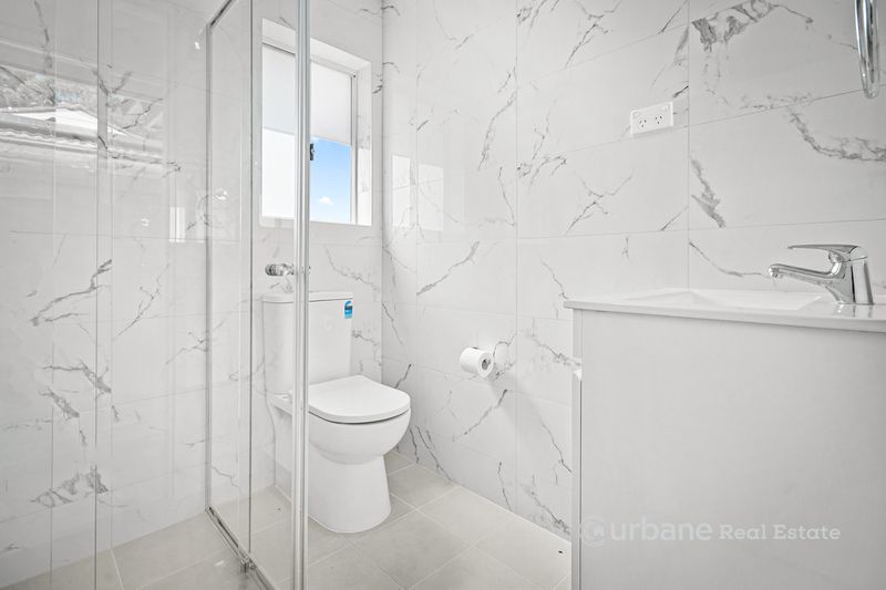 25 & 25A Adelphi Crescent, Doonside